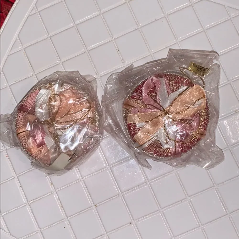 ❤️ 2 Vtg Enesco pink drum ornaments in packages